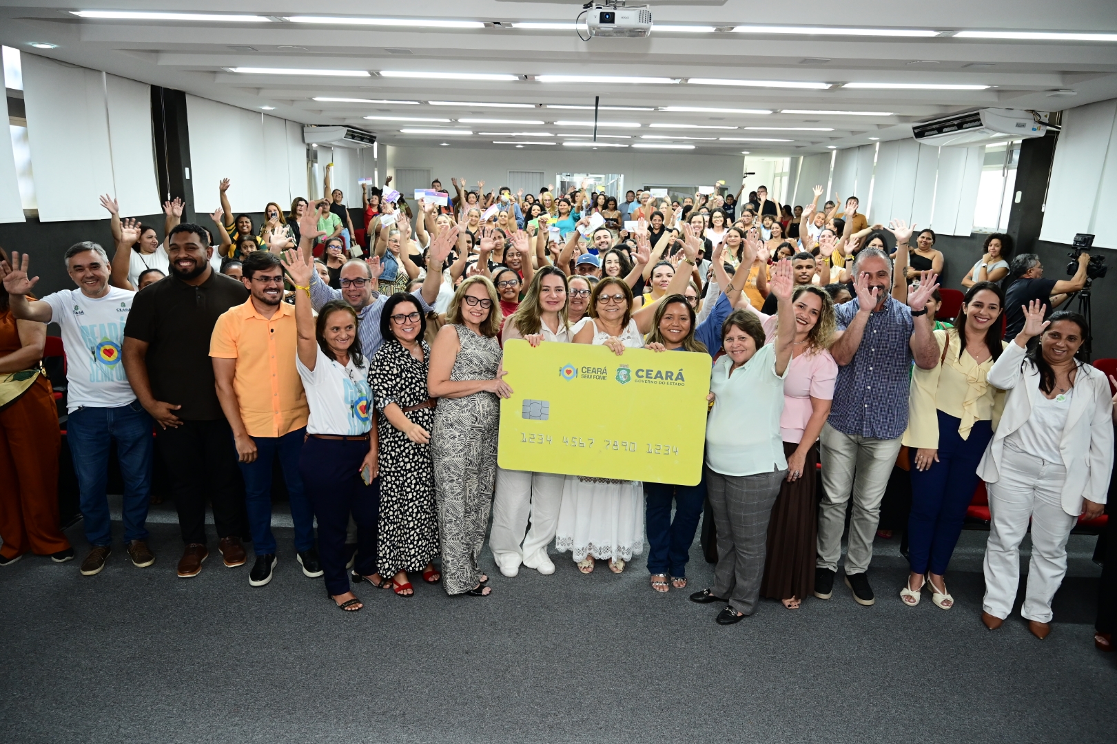 Entregas do Cartão Ceará Sem Fome beneficiam famílias do Litoral Leste, Jaguaribe e Fortaleza